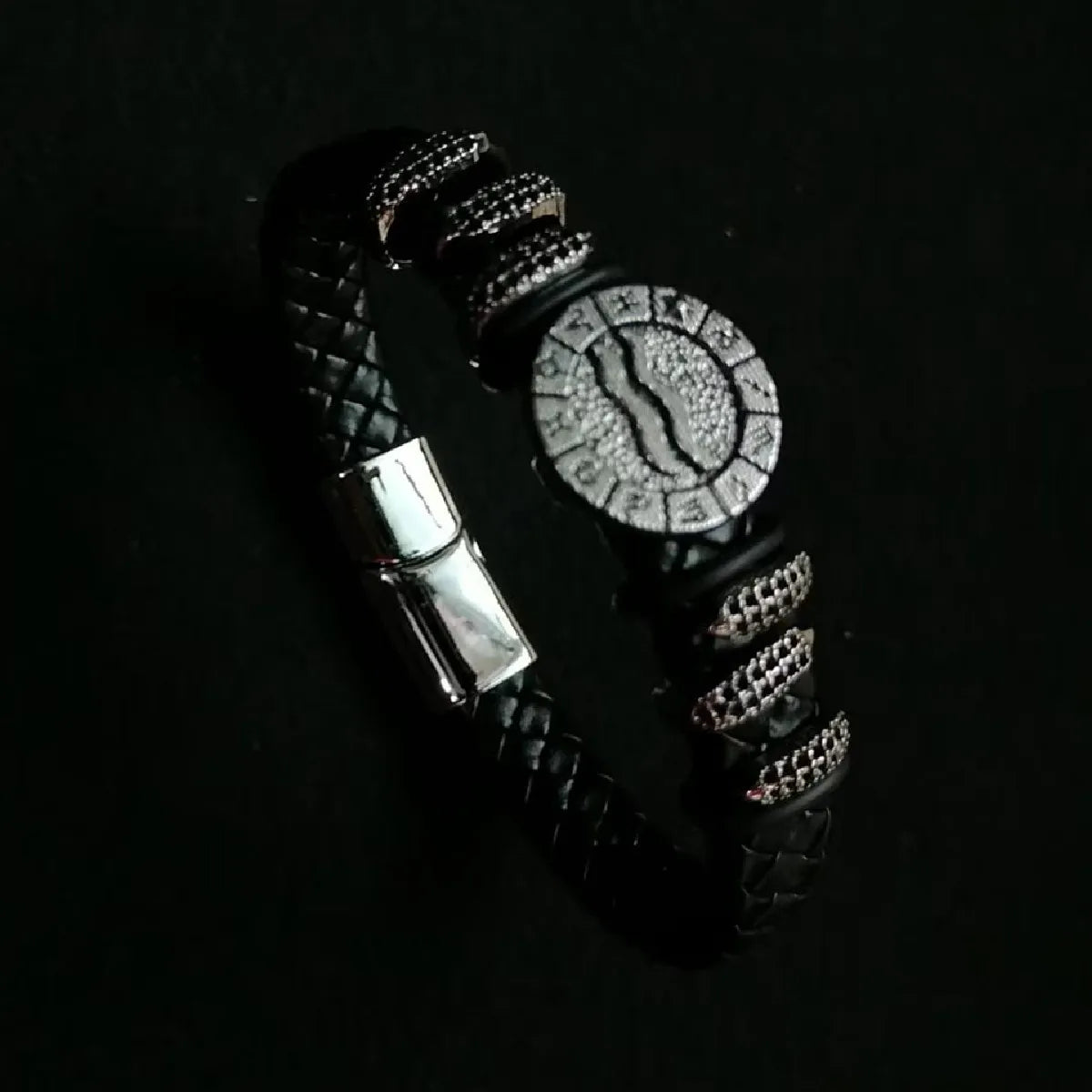 Unique Design, Vintage Men Leather Bracelet 21 cm